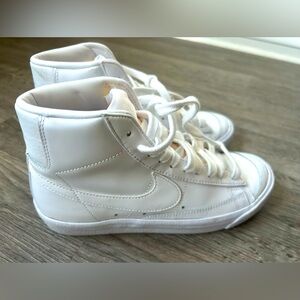 Nike Blazer Mid ‘77